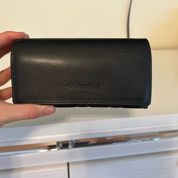 Chanel sunglasses. - Picture 4 of 12